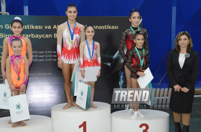 İdman gimnastikası və akrobatika üzrə Birgə Azərbaycan Birinciliyində ilk günün qalibləri mükafatlandırıldı. Bakı, Azərbaycan 3 dekabr 2015